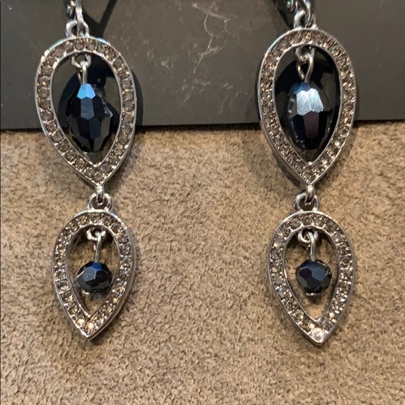 Simply Vera silver and black sparkly earrings - Picture 4 of 4